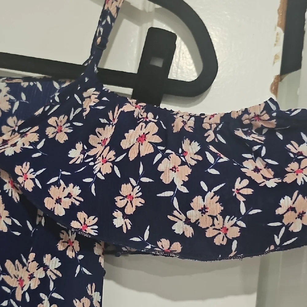 Floral Off-Shoulder Maxi Dress - Picture 3 of 11